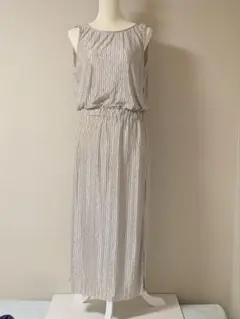 next ノースリーブ ロングワンピース　シャンパンカラー　UK 14のサムネイル
