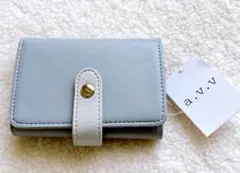 《新品・未使用・タグ付き》 a.v.v ☆レディース三つ折り ミニ財布　グレーのサムネイル
