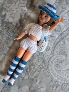 タミーちゃんサイズの帽子とハイソックスのサムネイル