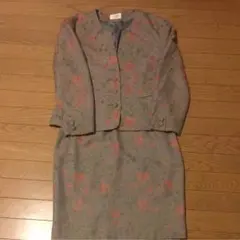 上品なゴブラン織　最終値下げ他と被らない上品な東京スタイル  アリスバリースーツ