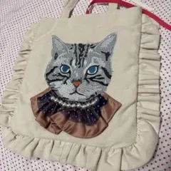 ラウンド型フリル付きバッグ（私を見つめる猫）コヤンイサムチョン