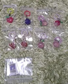 ワンピース　めじるしアクセサリー　キラキラチャーム　ウォンテッドシール