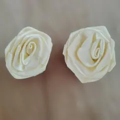 サテン ローズ型 パンプスクリップ