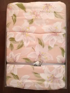 ハナイユキコ　ポリエステル肌布団　百合模様　花柄　大阪西川