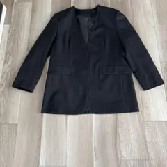 ノーカラージャケット 黒 ストライプ