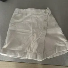 UNIQLOアイボリー ショートパンツ130cm送料込み