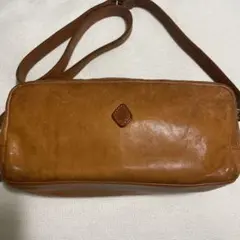 革 ショルダーバッグ