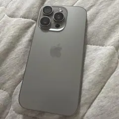 Apple iPhone 16 Pro ナチュラルチタニウム 本体　256GB