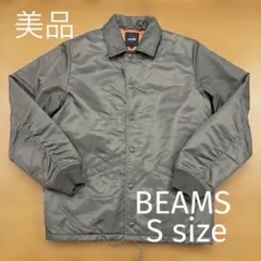 美品　BEAMS ビームス　中綿コーチジャケット カーキ Sサイズのサムネイル