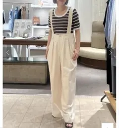 【脚長効果】サスペンダーワイドタックパンツ　アイボリーのサムネイル