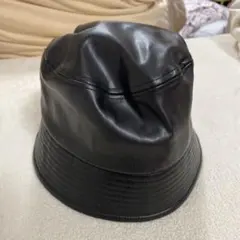 バケットハット　レザー