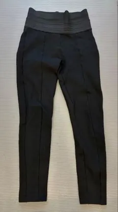 ZARA レギンスパンツ