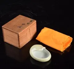 糸魚川青翡翠めおと勾玉 元粋 28mm*30mm*8mm 勾玉 - メルカリ