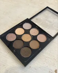 m.a.c スモールアイシャドウ　アンバータイムズナイン