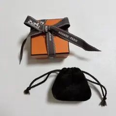 エルメス、スカーフ、新品無使用、箱、リボン、手提げ付き 楽天市場】【最短即日発送】 HERMES IN THE POCKET TWILLY エルメス