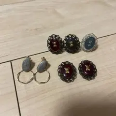 ハンドメイドブローチ風　指輪3個とイアリング2個の計5点セット