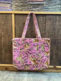 ピンク虎と花柄トートバッグ