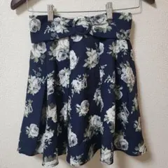 未使用 INGNI フレアスカート　花柄