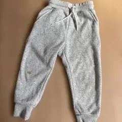 110サイズ グレーの長ズボン