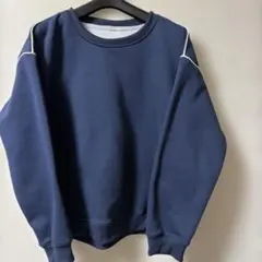 丸首肩から袖付けに白のライン入りカットソー(新品未使用)