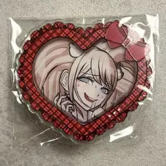 ダンガンロンパ 七海千秋 ハート型アクリルバッジ - メルカリ