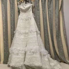 ウエディングドレス　ロングトレーン　フリル　結婚式　ドレス