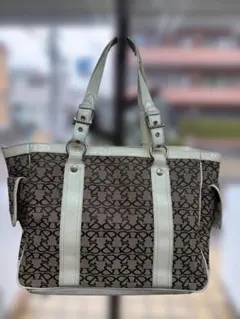 Item thumbnail for item 9ba73e3e-2237-4122-8c7b-faa91fb37396