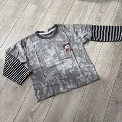 ラブブの柄の長袖カットソー グレー ストライプ袖