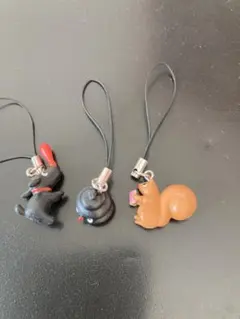 角川文庫のキャラクター ハツケンくんのストラップとバファリスくん