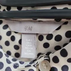 H&M ドット柄 長袖シャツ Sサイズ