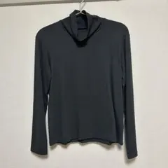 UNIQLO タートルネックTシャツSのサムネイル