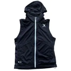 2025年最新】オークリー ベストの人気アイテム - メルカリ