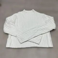 白ニット　シルバーラメ　GU