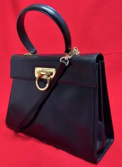 本物) ferragamo フェラガモ　ガンチーニ　カバン　バッグ　本革　黒