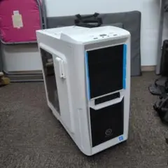 Thermaltak ホワイト ミドルタワーPCケース