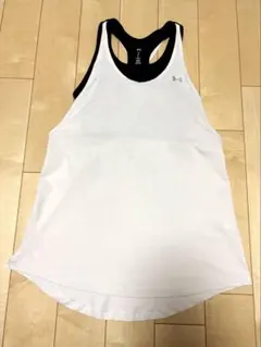UNDER ARMOR ホワイトレイヤードタンクトップ