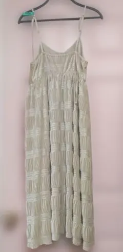 w closet ベージュキャミワンピース
