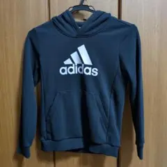 adidas ブラックパーカー 140cm
