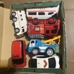 イ*チ様 ミニカー（10〜13cm位）セット 6台 消防車 救急車 パトカー J