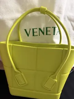 Item thumbnail for item 430a106a-c99d-4724-9e8f-b4ae4451ad20