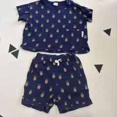 パイナップル柄Tシャツとショートパンツ　セットアップ