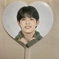 エスクプス　2020 CARAT LAND ハート型うちわ