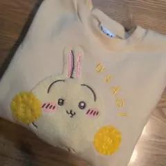 裏起毛 ちいかわ　うさぎ　刺繍　イエロークリーム色 トレーナー 　140