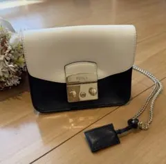 FURLA フルラ バイカラー チェーン ショルダーバッグメトロポリスのサムネイル