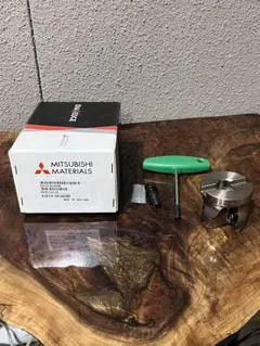 高級エンドミル(日本製)　未開封・未使用・使用浅の97本セット　大量まとめ売り　量り売り　三菱マテリアル　KOBELCO KMSE-2264 超硬ミニチュアエンドミル 協和精工 ノンコート 刃径2.64mm