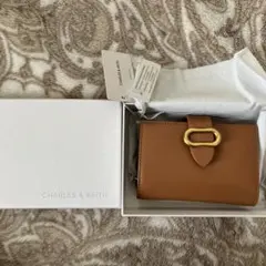 チャールズアンドキース　財布　ブラウン