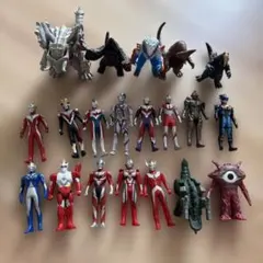 バンダイ ウルトラ怪獣シリーズ ソフビ 9体セット まとめ売り - メルカリ