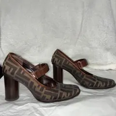 Fendi ロゴ入りハイヒール・パンプス