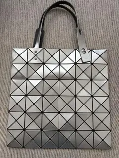 BAOBAO ISSEY MIYAKE LUCENT シルバートートバッグのサムネイル
