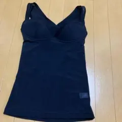 美品　黒のVネックインナー